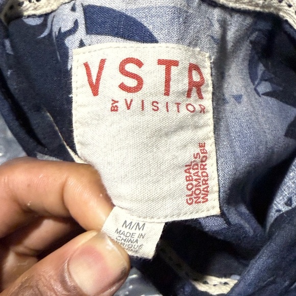 VSTR Button Shirt Men Medium Blue Graphic Short Sleeve - Picture 5 of 5